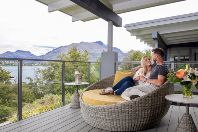 Bar and lounge at The Rees Hotel, Queenstown
