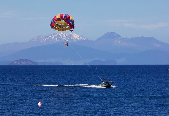 Big Sky Parasailing Taupo