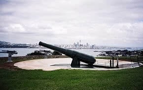 Image of the canon at Devonports North Head looking towards Auckland