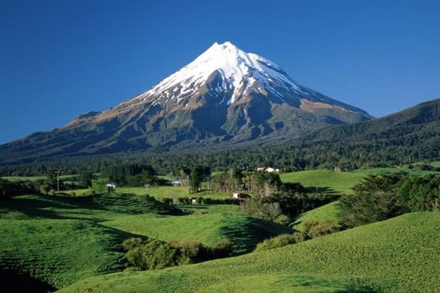 Image of a snow-capped Mt Taranaki located in the Egmont National Park, New Zealand