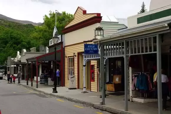 IMage of the main high street in Arrowtown