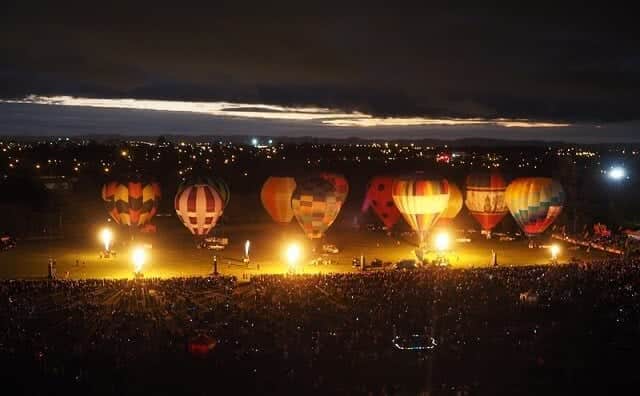 Balloons over Waikato - night time glow