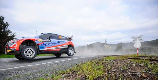 Image of the Hyundai rally car driven by Hayden Paddon sponsored by GO Rentals