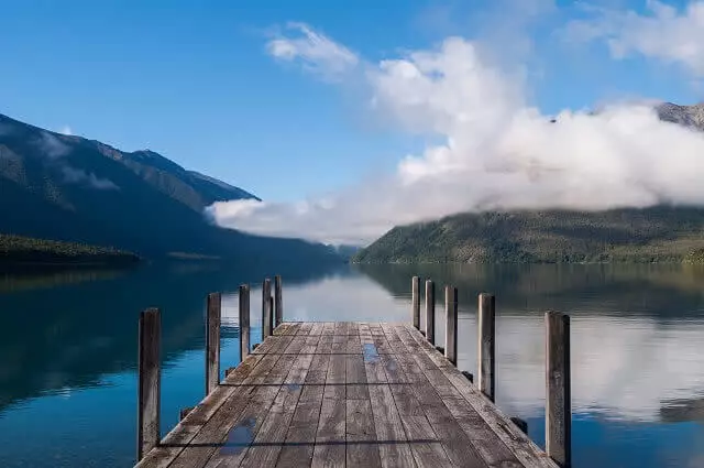 Pay a visit to the stunning Lake Rotoiti in the Nelson Lakes National Park on your way north