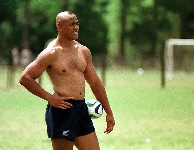 Jonah Lomu in training