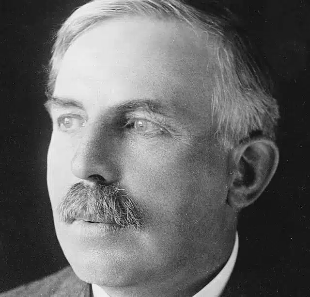 Head shot of Sir Ernest Rutherford